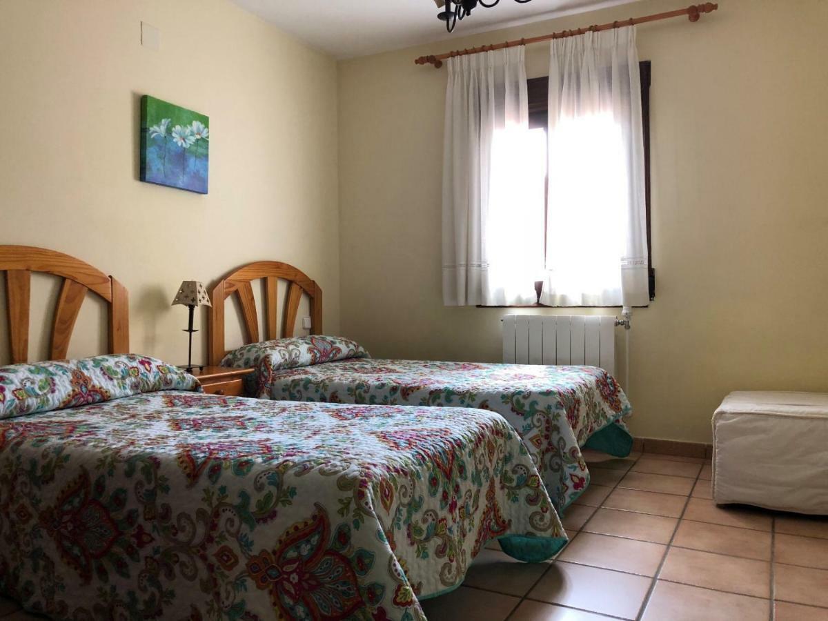 Apartamentos Los Parrales Villalba de la Sierra Exterior foto